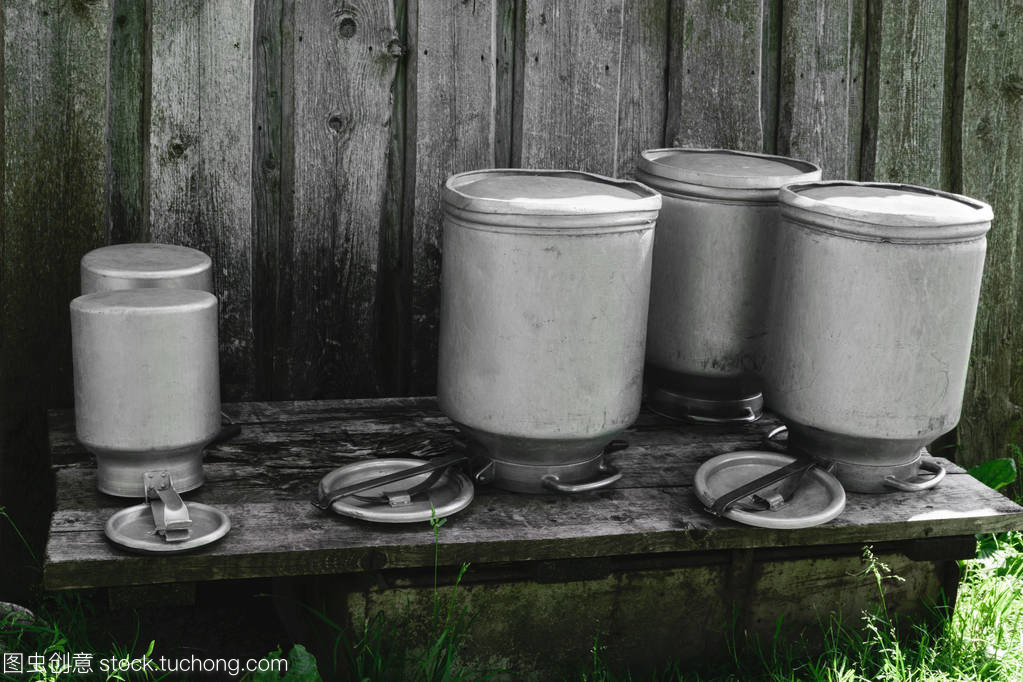 乡村记忆 金属牛奶罐的清洁与保养